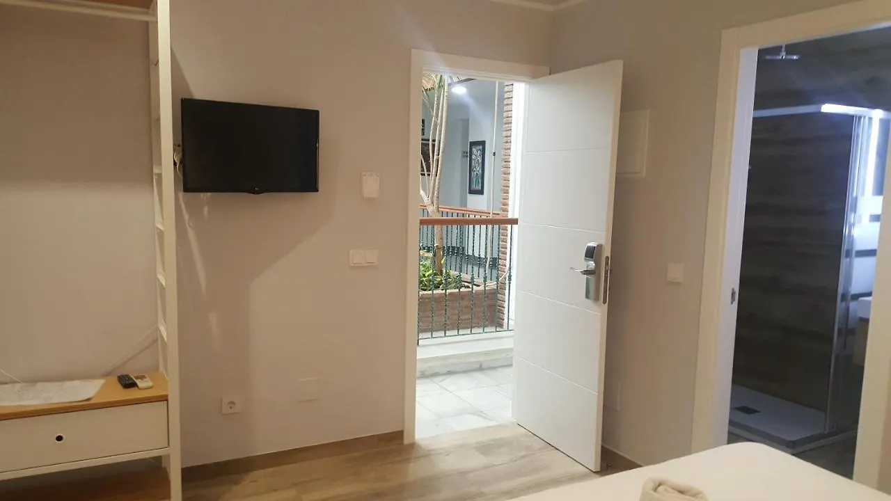 Guest house Hostal La Ermita Nerja