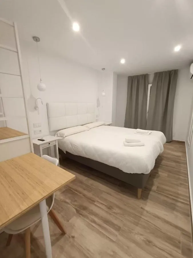 Guest house Hostal La Ermita Nerja
