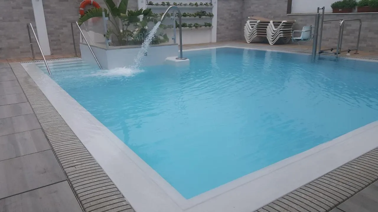 Konukevi Hostal La Ermita Nerja