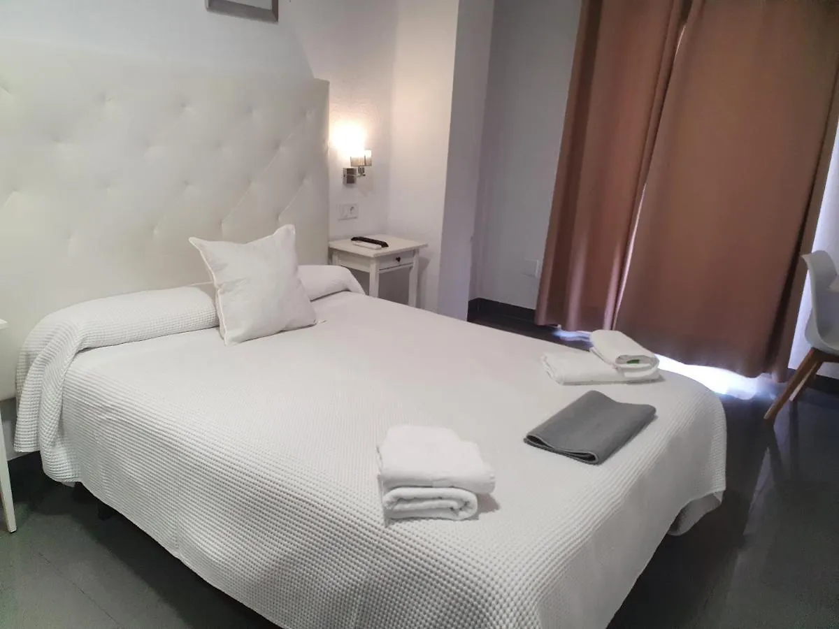 ** Konukevi Hostal La Ermita Nerja İspanya
