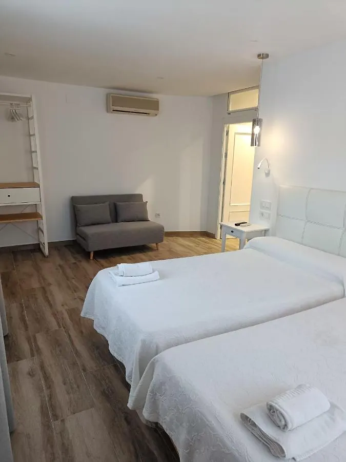 Hostal La Ermita Nerja